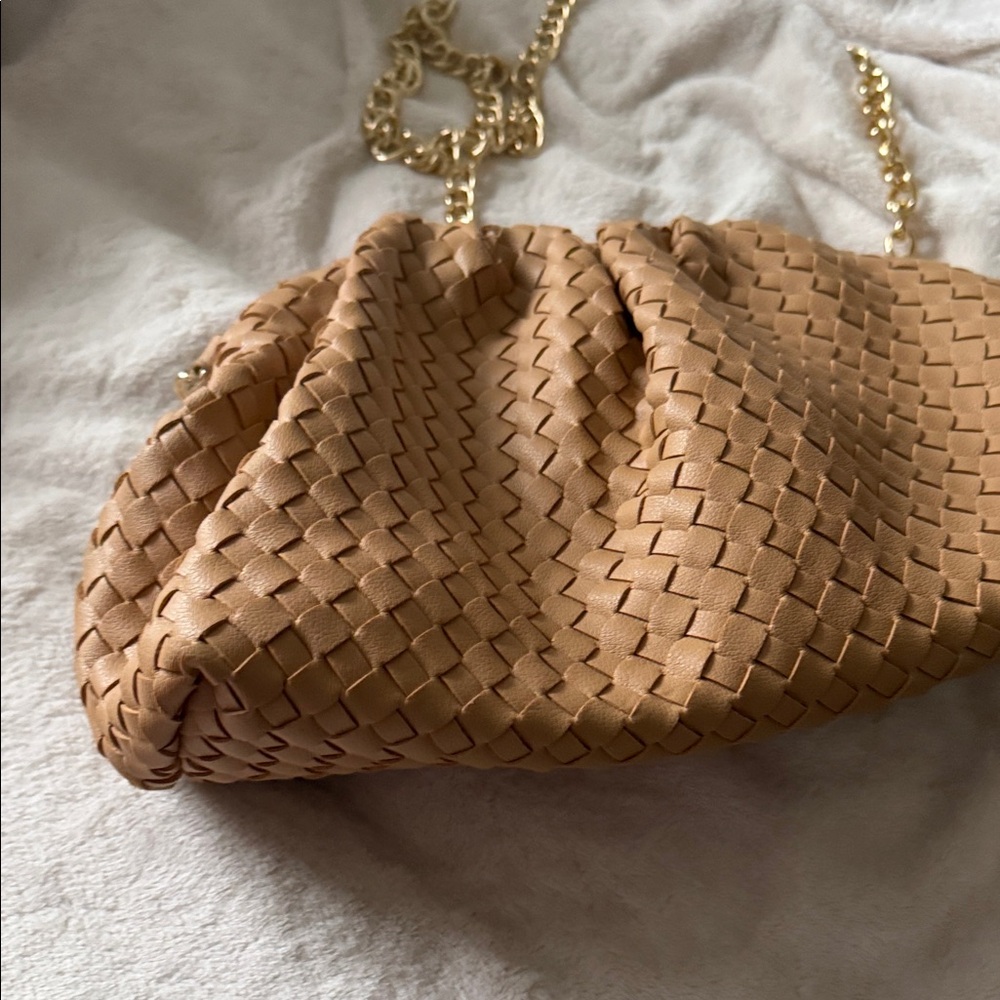 Elegant Tan Woven Clutch